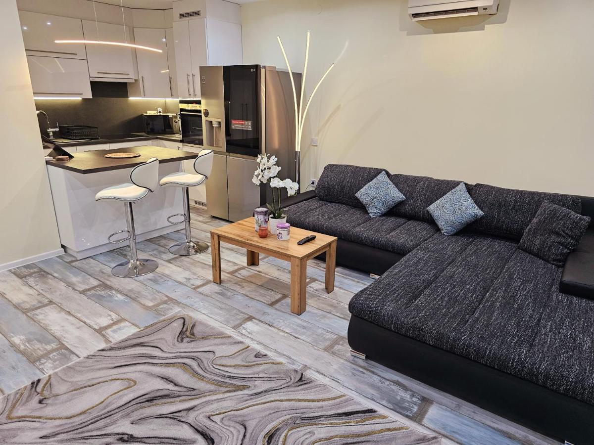 Appartement Urban Loft à Salgótarján Extérieur photo